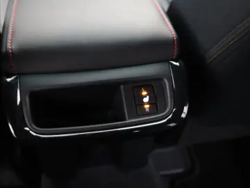 TOYOTA Hilux Double Cab Invincible