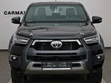 TOYOTA Hilux Double Cab Invincible