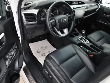 TOYOTA Hilux 2.8 Executive