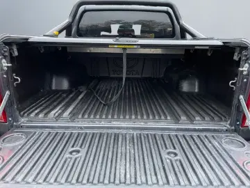 TOYOTA Hilux 4x4 Double Cab Comfort