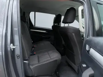 TOYOTA Hilux 4x4 Double Cab Comfort