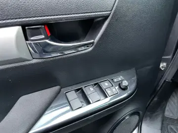 TOYOTA Hilux 4x4 Double Cab Comfort