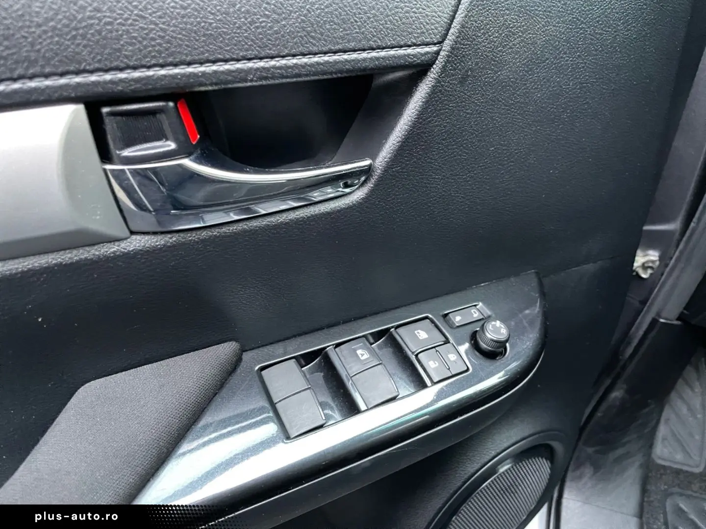 TOYOTA Hilux 4x4 Double Cab Comfort