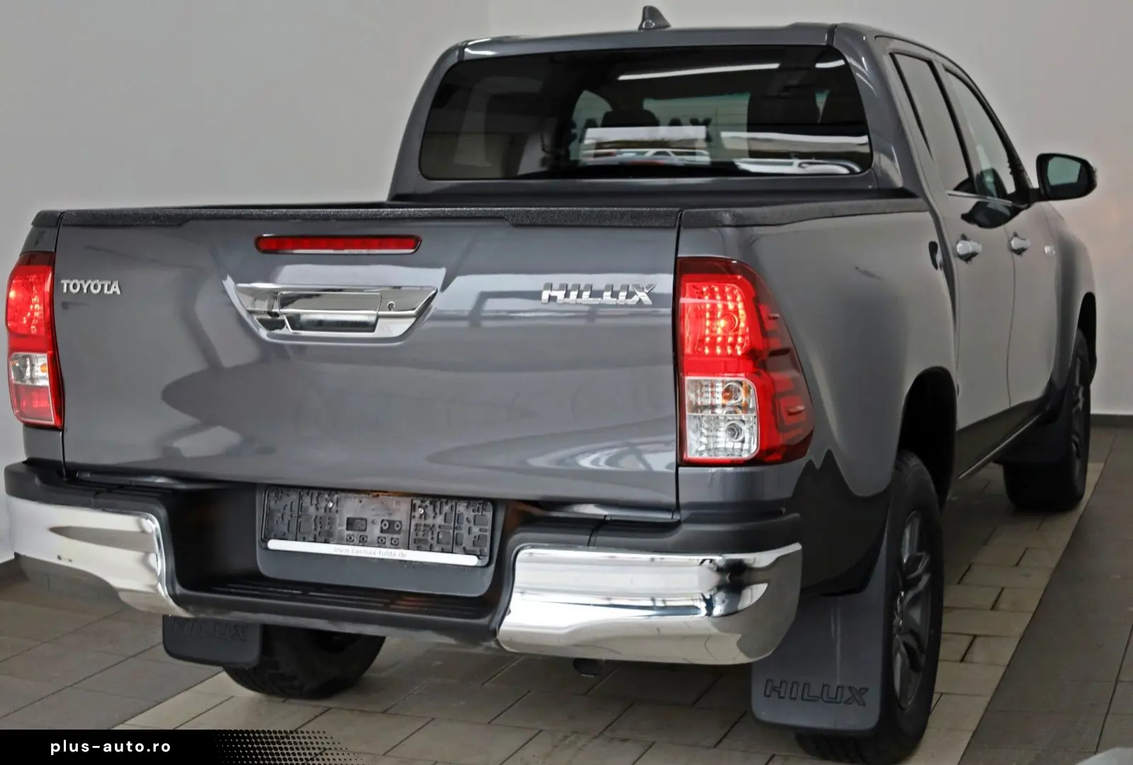 TOYOTA Hilux  2.8 D-4D