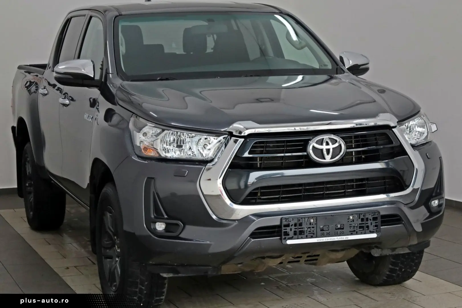 TOYOTA Hilux  2.8 D-4D