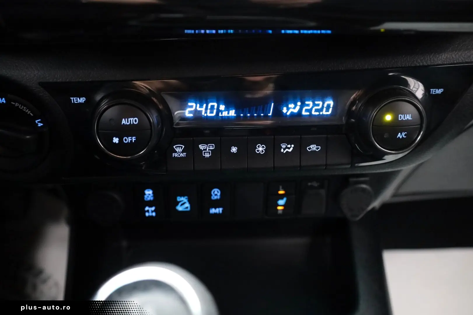 TOYOTA Hilux  2.8 D-4D