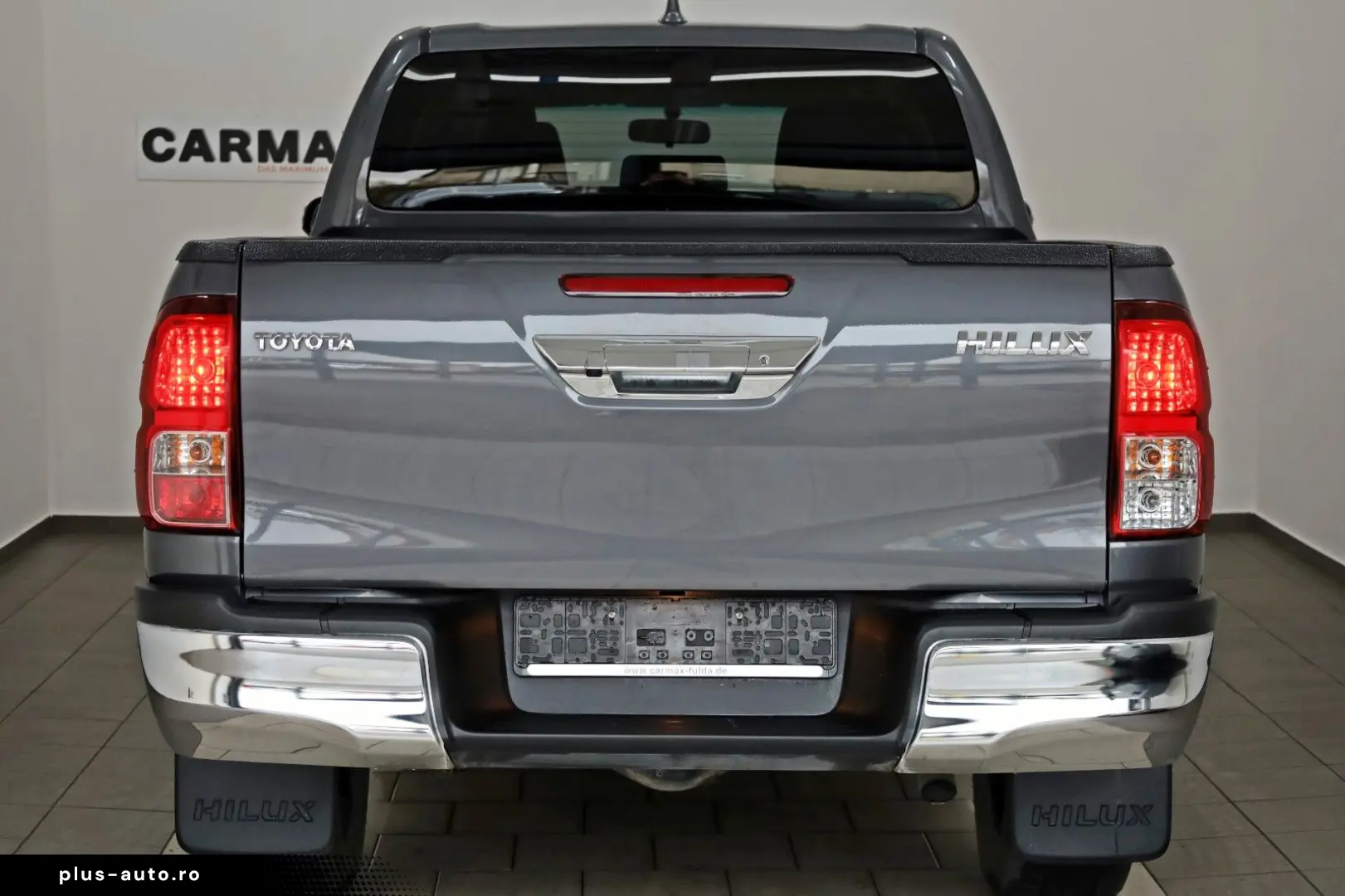 TOYOTA Hilux  2.8 D-4D