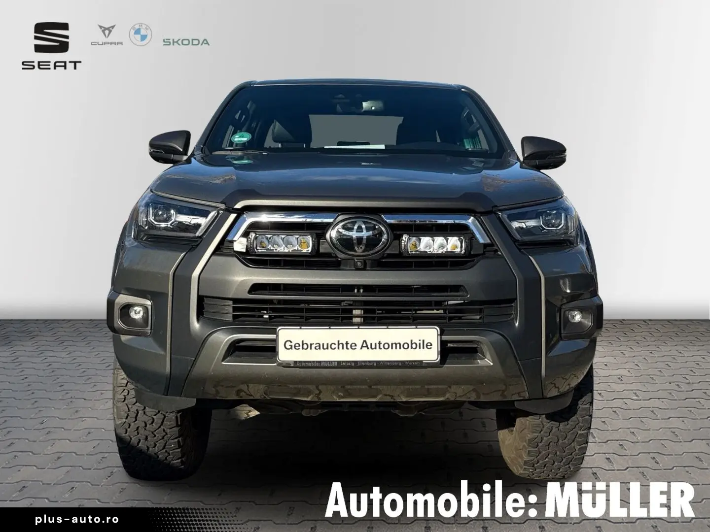 TOYOTA Hilux 2.8 D-4D Double Cab Invincible 4x4