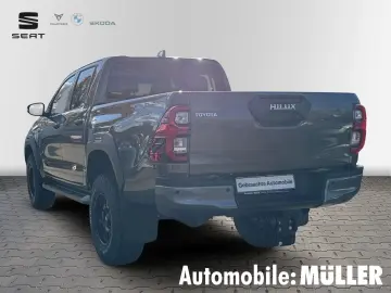 TOYOTA Hilux 2.8 D-4D Double Cab Invincible 4x4