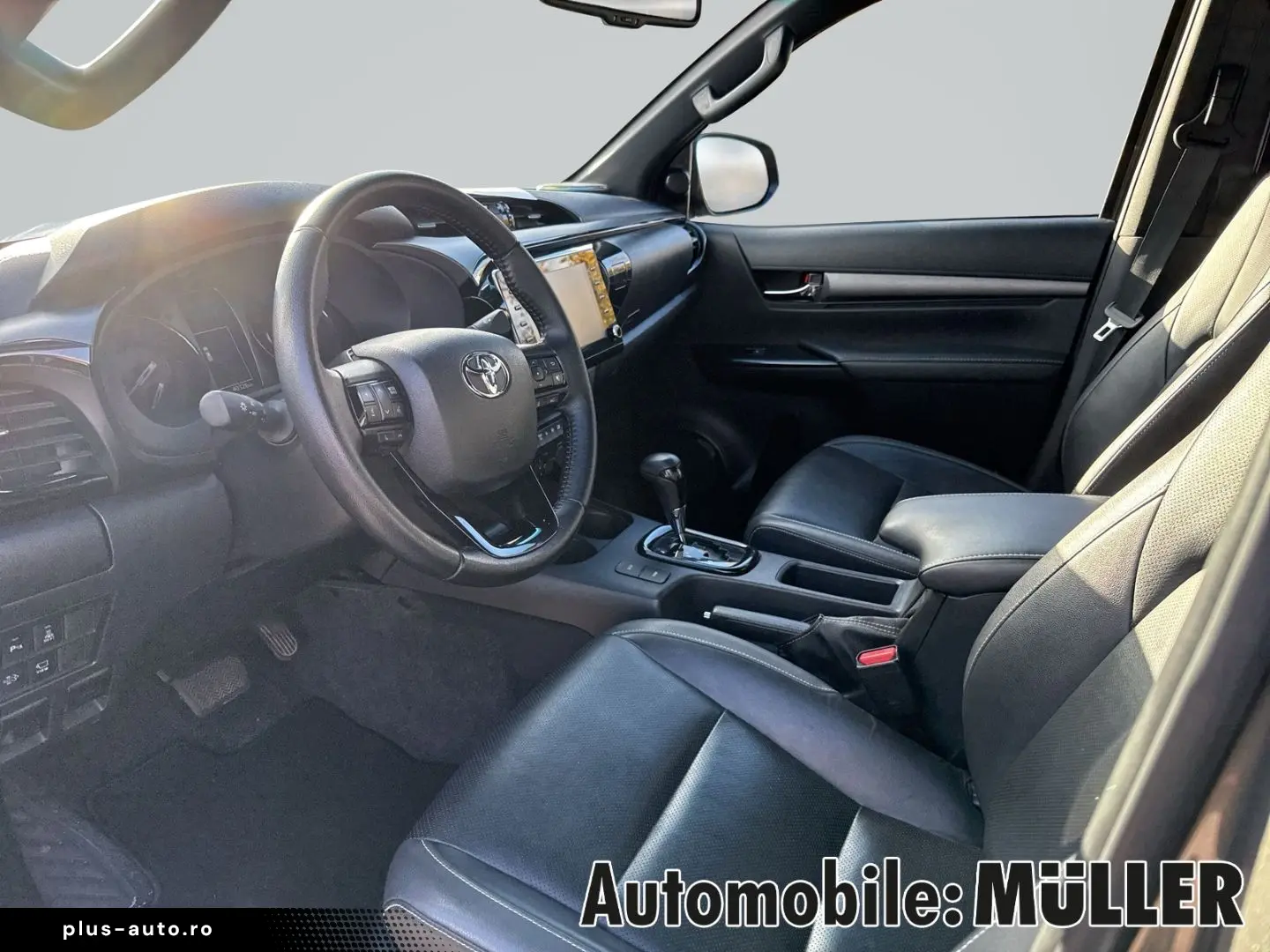 TOYOTA Hilux 2.8 D-4D Double Cab Invincible 4x4