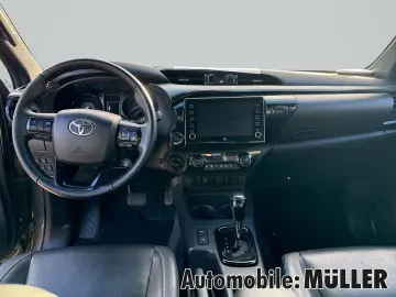 TOYOTA Hilux 2.8 D-4D Double Cab Invincible 4x4