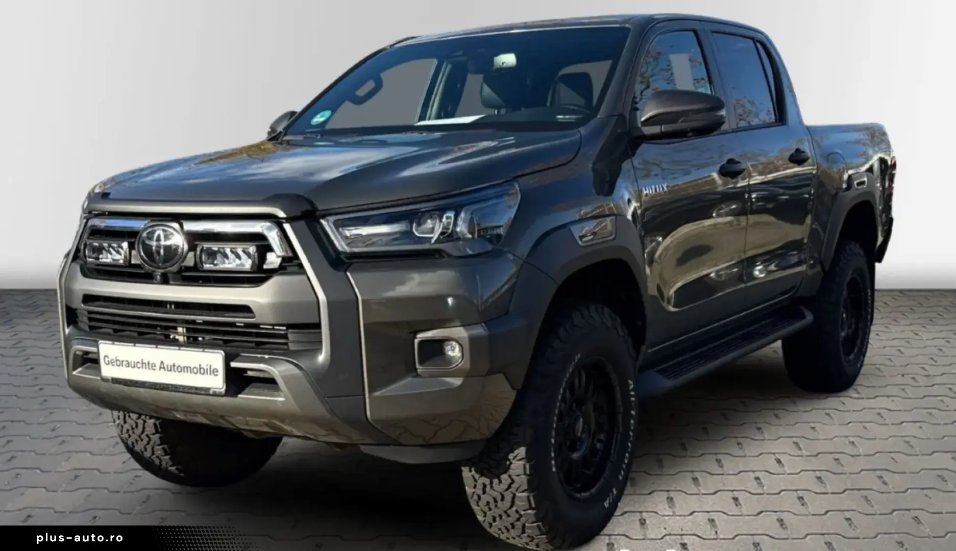 TOYOTA Hilux 2.8 D-4D Double Cab Invincible 4x4