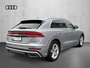 AUDI Q8 55 TFSIe qu.  S-line HD-Matrix Air HuD