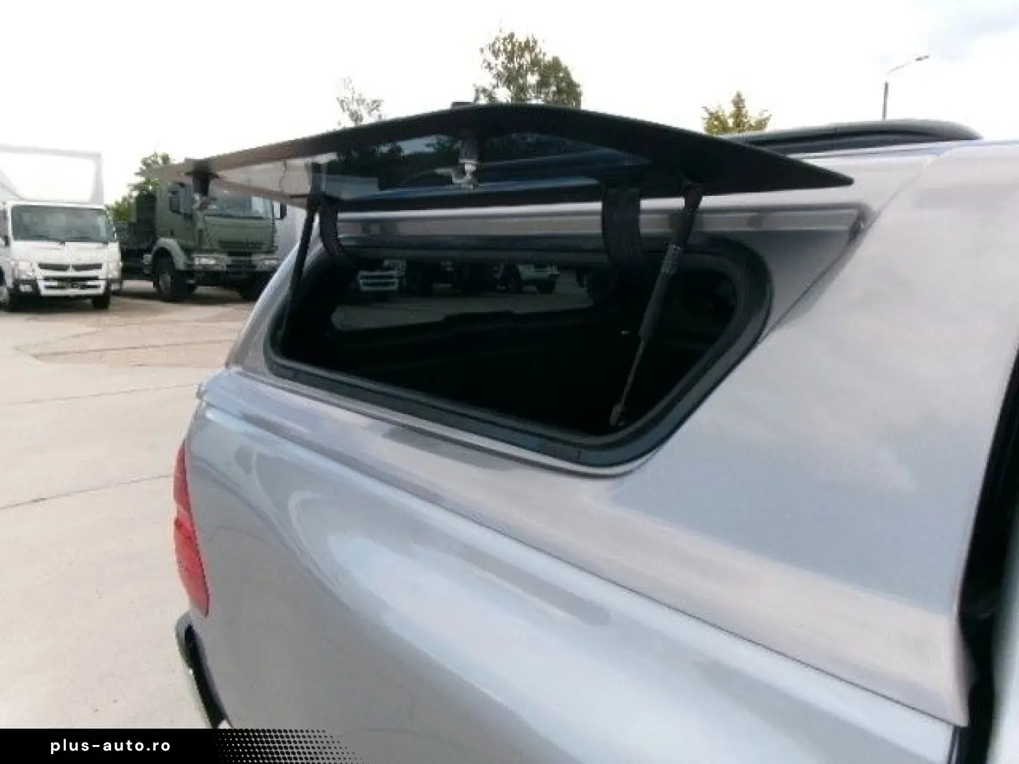 TOYOTA Hilux Double Cab Comfort 4x4