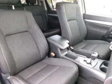 TOYOTA Hilux Double Cab Comfort 4x4
