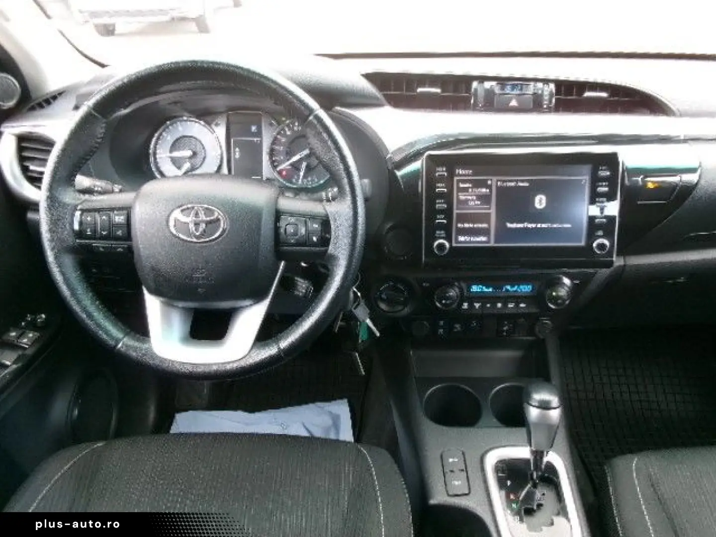 TOYOTA Hilux Double Cab Comfort 4x4