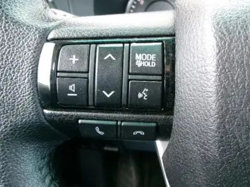 TOYOTA Hilux Double Cab Comfort 4x4