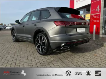 VW Touareg 3.0 V6 TSI R-Line Black-Style PANO AHK