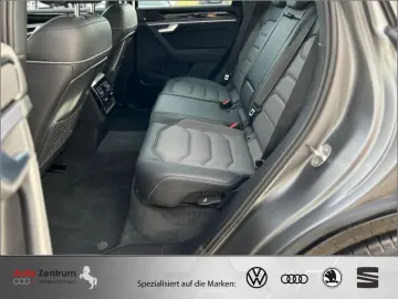 VW Touareg 3.0 V6 TSI R-Line Black-Style PANO AHK