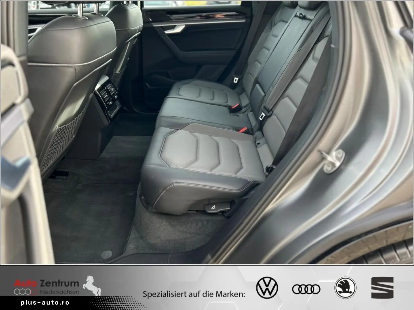 VW Touareg 3.0 V6 TSI R-Line Black-Style PANO AHK