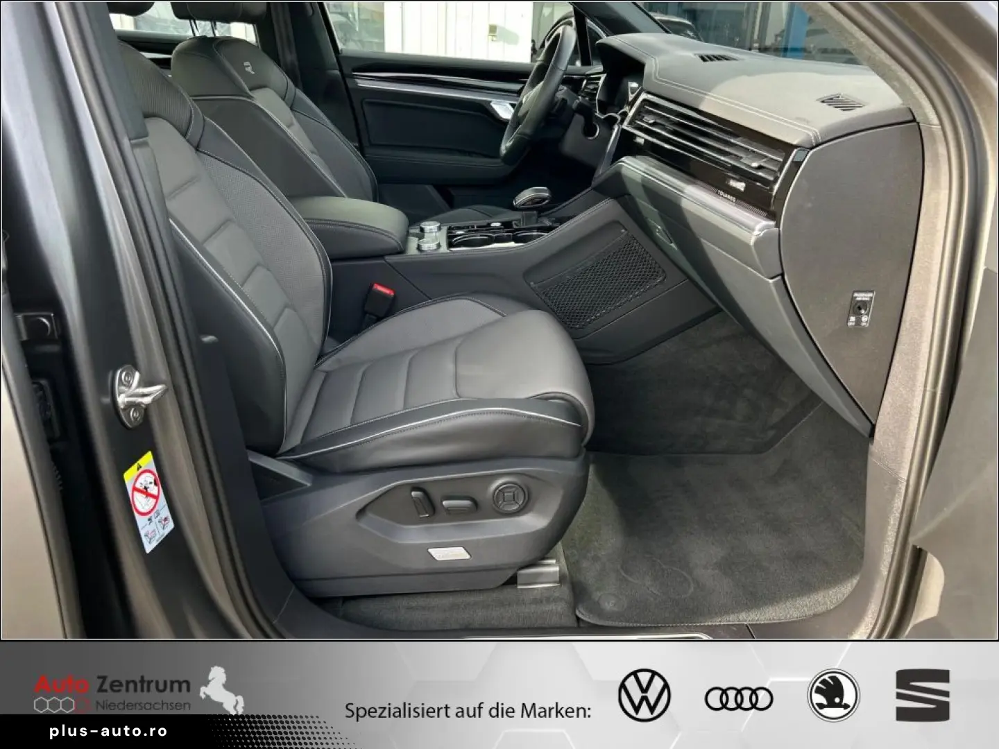 VW Touareg 3.0 V6 TSI R-Line Black-Style PANO AHK