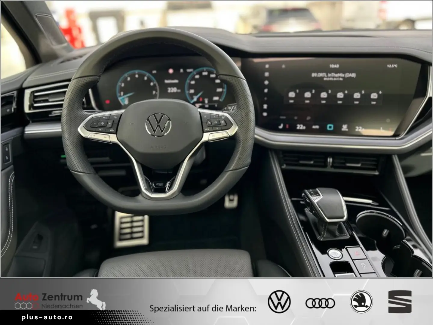 VW Touareg 3.0 V6 TSI R-Line Black-Style PANO AHK