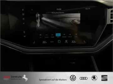 VW Touareg 3.0 V6 TSI R-Line Black-Style PANO AHK