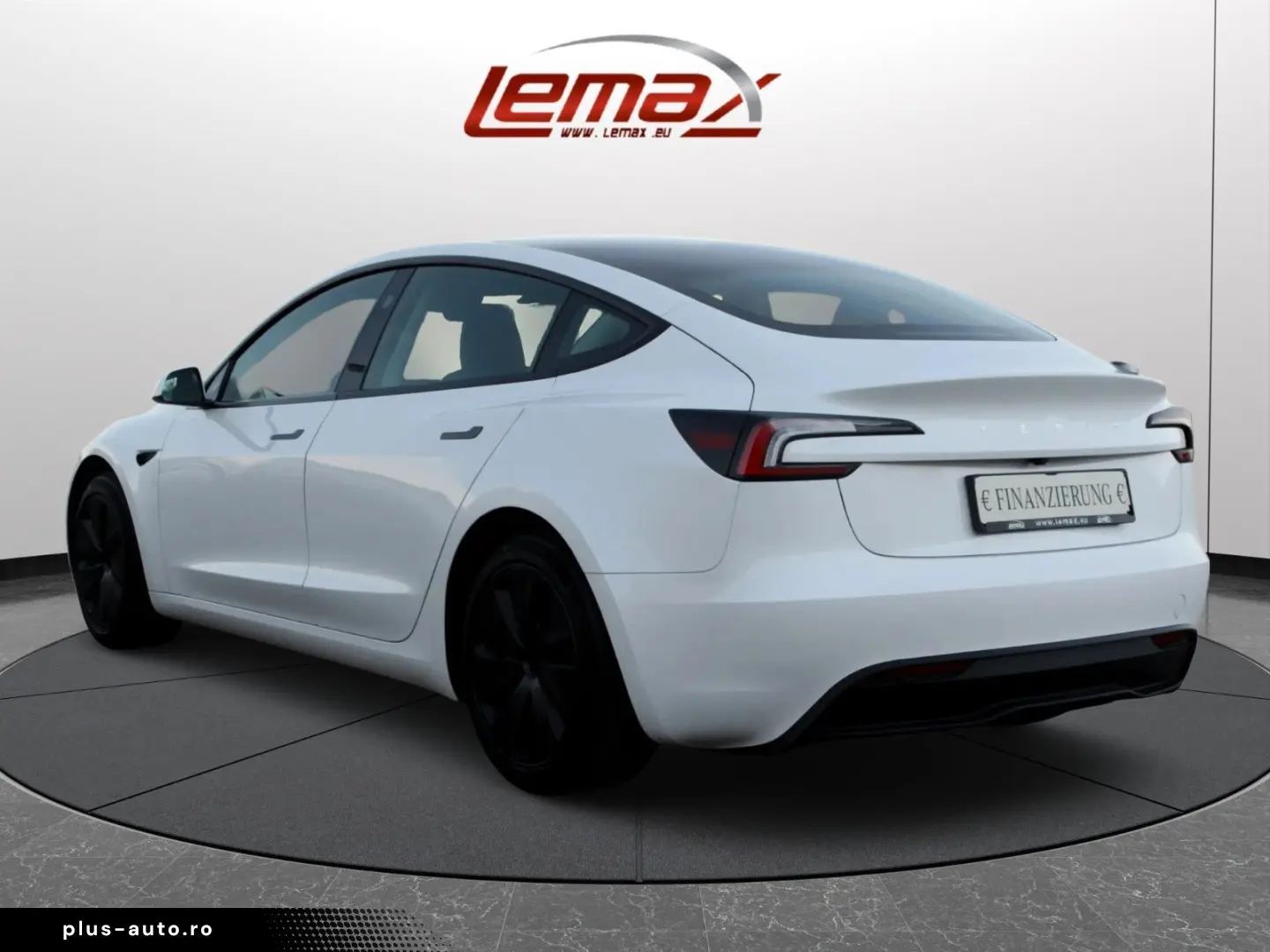 TESLA Model 3 RWD Autopilot Panorama