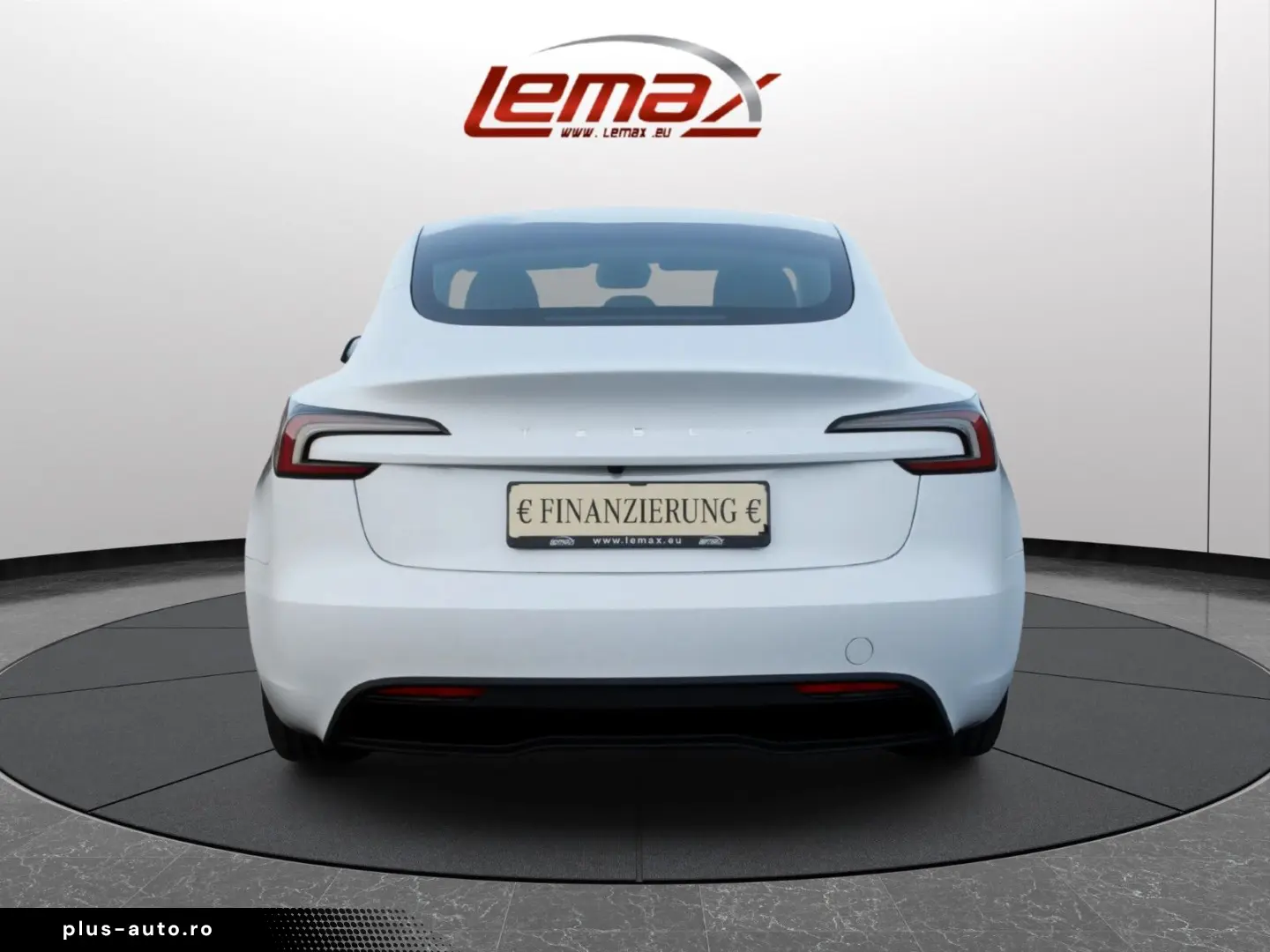 TESLA Model 3 RWD Autopilot Panorama