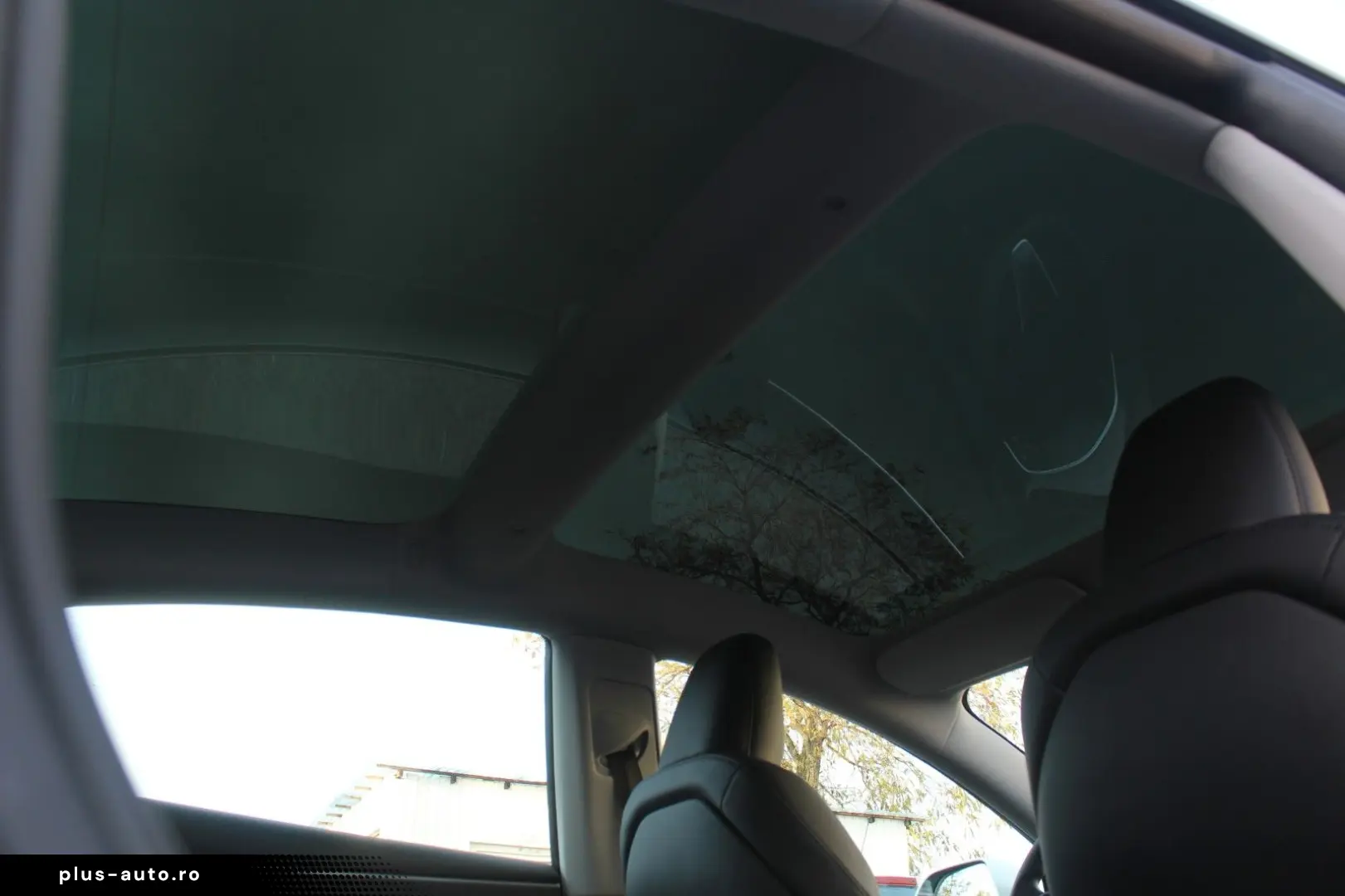 TESLA Model 3 RWD Autopilot Panorama