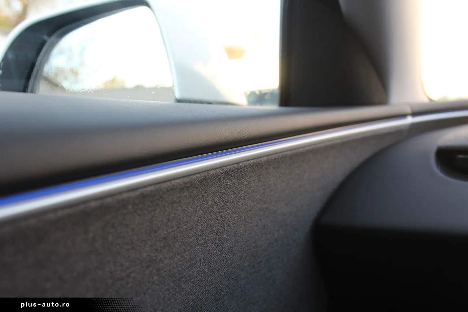 TESLA Model 3 RWD Autopilot Panorama