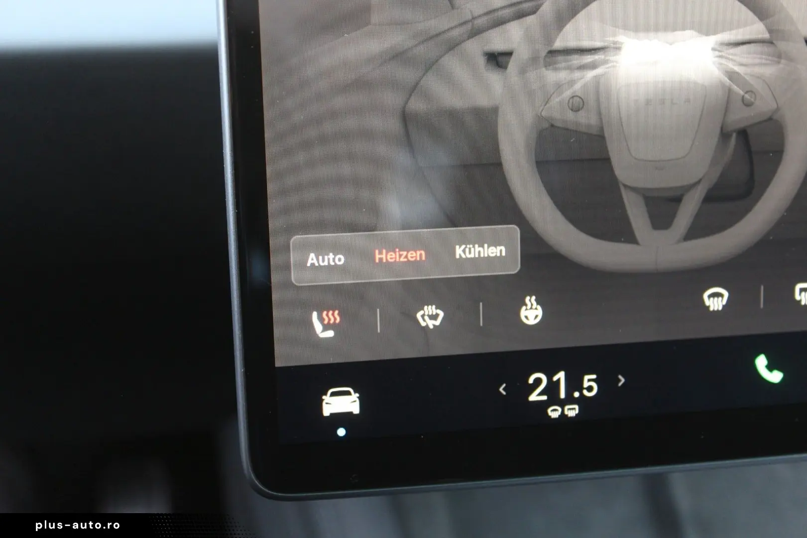 TESLA Model 3 RWD Autopilot Panorama