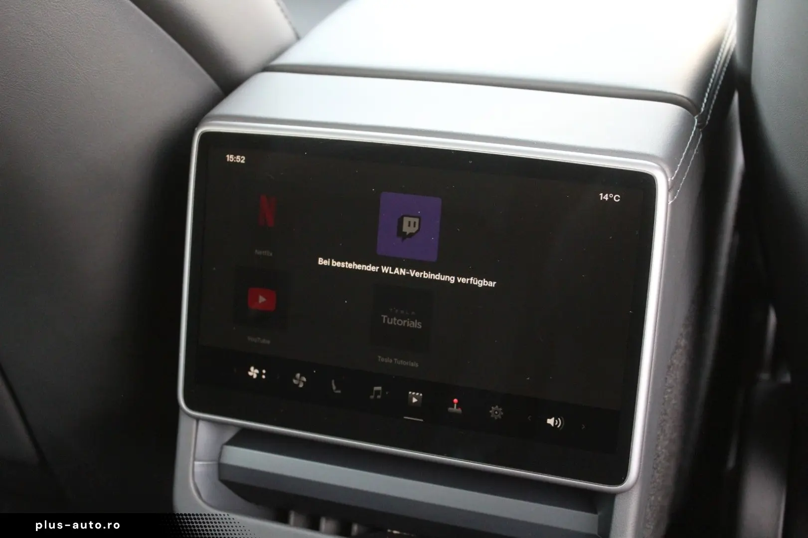 TESLA Model 3 RWD Autopilot Panorama