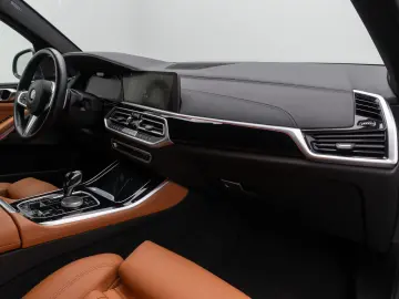 BMW X5 xD40d M Sport 360  AHK DAB H K HUD DisplayKey