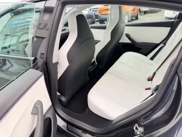 TESLA Model 3 Performance Highland    FSD     VAT