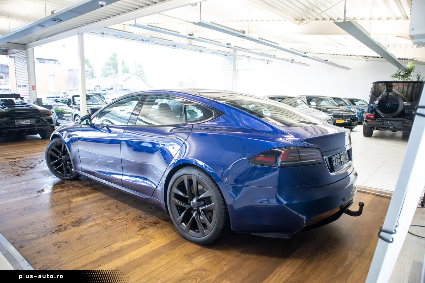 TESLA Model S LONG RANGE  DUAL MOTOR  AUTOPILOT  TREKH