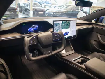 TESLA Model S LONG RANGE  DUAL MOTOR  AUTOPILOT  TREKH