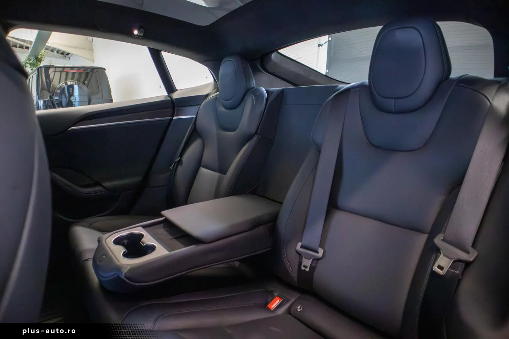 TESLA Model S LONG RANGE  DUAL MOTOR  AUTOPILOT  TREKH