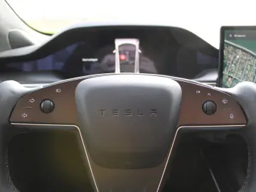 TESLA Model S Plaid  21 Zoll   WR MwST. ausw.