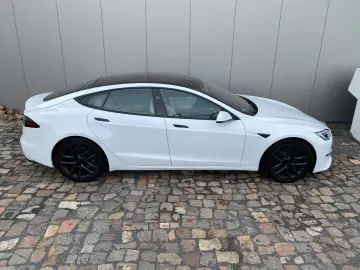 TESLA MODEL S DUALMOTOR LONG RANGE 1. HAND MWST AUSW.