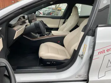 TESLA MODEL S DUALMOTOR LONG RANGE 1. HAND MWST AUSW.