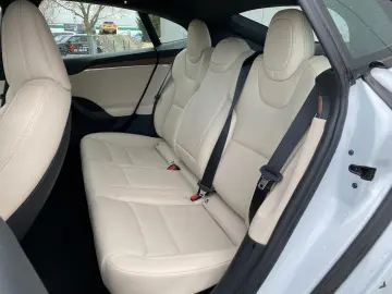 TESLA MODEL S DUALMOTOR LONG RANGE 1. HAND MWST AUSW.