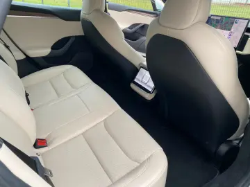 TESLA MODEL S DUALMOTOR LONG RANGE 1. HAND MWST AUSW.