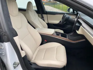 TESLA MODEL S DUALMOTOR LONG RANGE 1. HAND MWST AUSW.