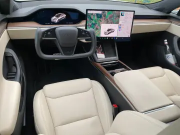 TESLA MODEL S DUALMOTOR LONG RANGE 1. HAND MWST AUSW.