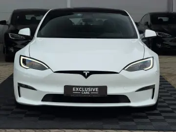 TESLA MODEL S PLAID   CARBON   21  ARACHNID   TOW