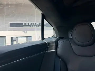 TESLA MODEL S PLAID   CARBON   21  ARACHNID   TOW