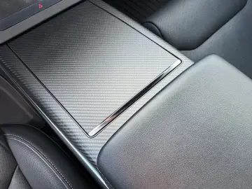 TESLA MODEL S PLAID   CARBON   21  ARACHNID   TOW