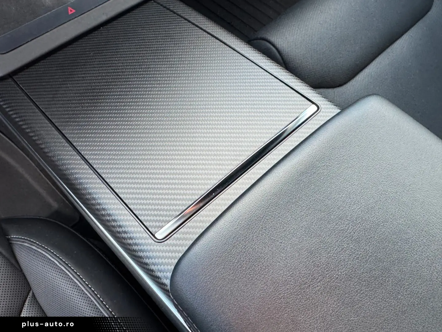 TESLA MODEL S PLAID   CARBON   21  ARACHNID   TOW