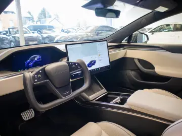 TESLA Model S PLAID  FIRST OWNER  AUTOPILOT